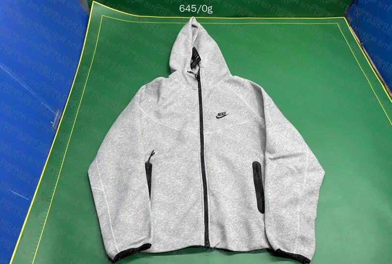 Nike tech fleece 2