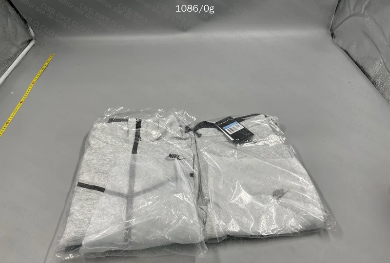 NIKE TECH FLEECE "2023"