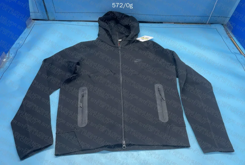 Nike Tech Fleece 2025