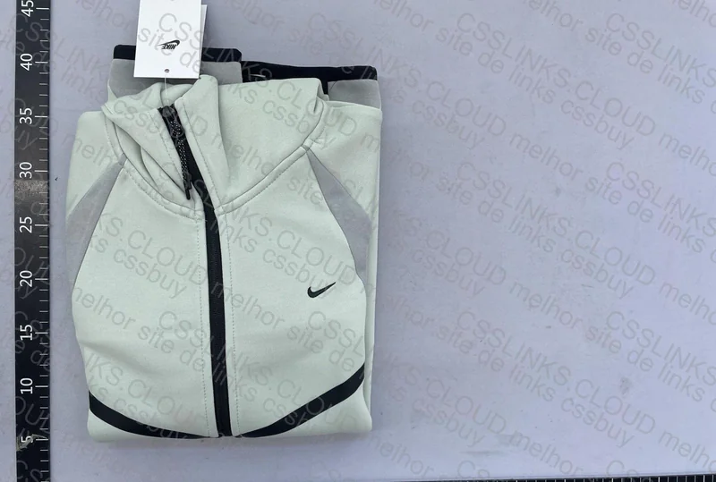 Nike Tech Fleece 2026 6
