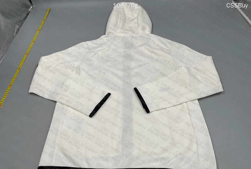 White Nike Tech Fleece