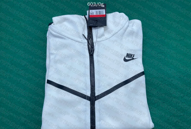 White Nike Tech Fleece 5