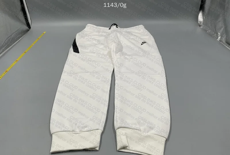 White Nike Tech Fleece 7