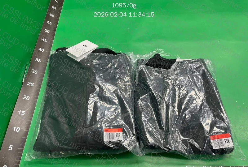 NIKE TECH FLEECE CONJUNTO (AJUDA)