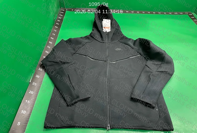 NIKE TECH FLEECE CONJUNTO (AJUDA) 2