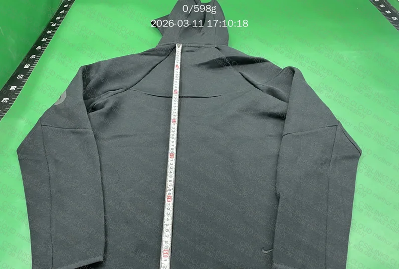 NIKE TECH FLEECE HUSKY 10