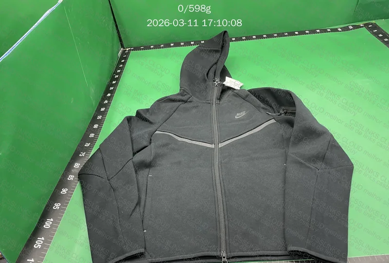 NIKE TECH FLEECE HUSKY 5