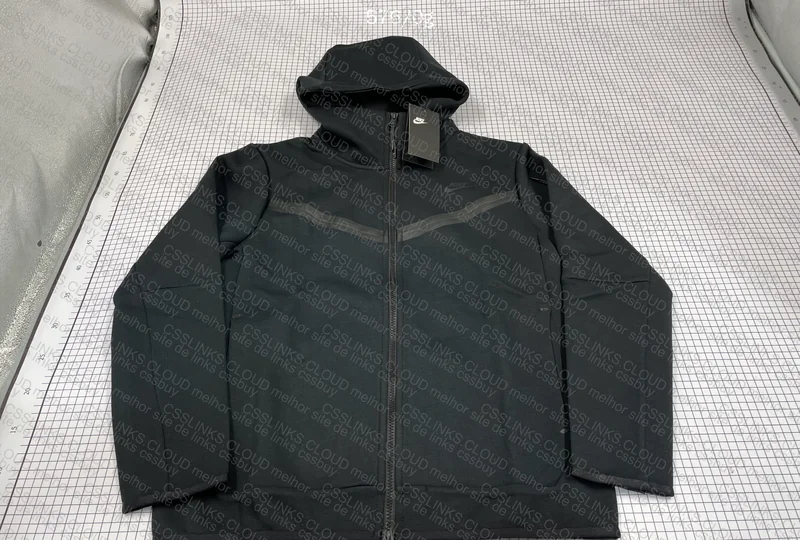 Nike Tech Fleece Black 4