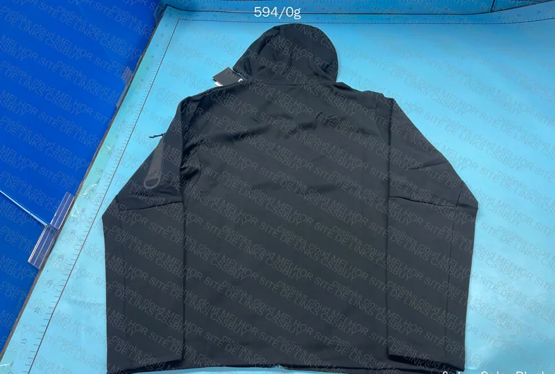 Nike Tech Fleece Black (Help) 2