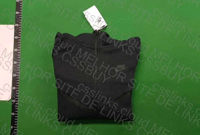 Nike Tech Fleece Black (Taurus) 3