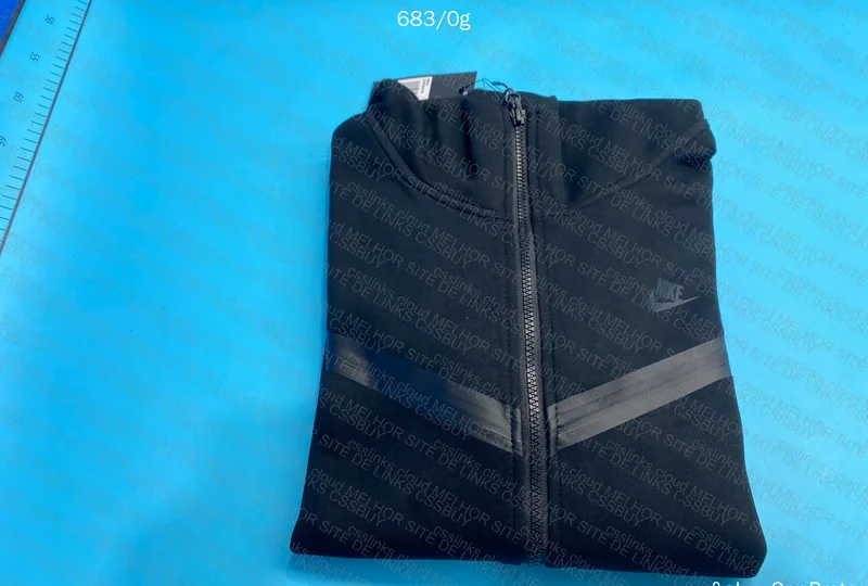 Nike Tech Fleece Black 2