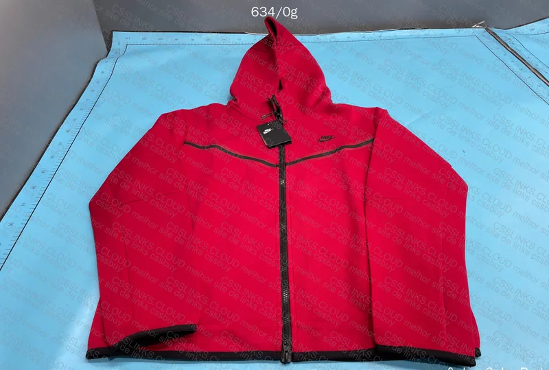 Nike Tech Fleece Red 2