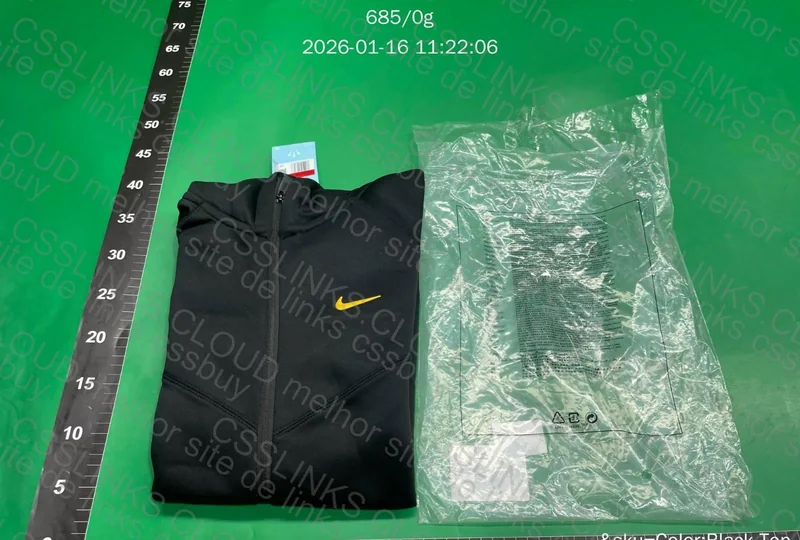 Nike Tech Fleece x Nocta Preta 4