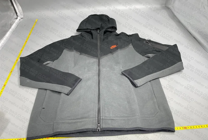 Nike Tech Husky 3
