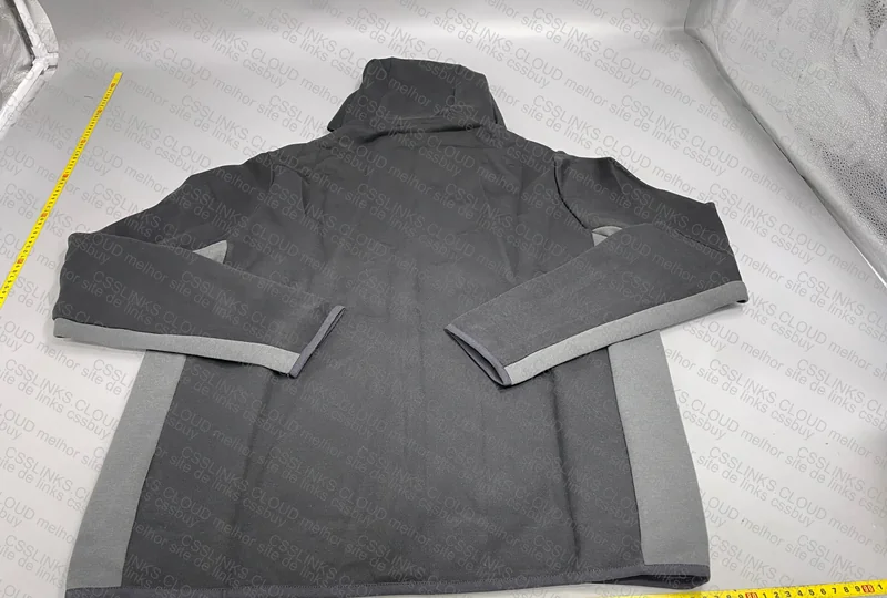 Nike Tech Husky 5