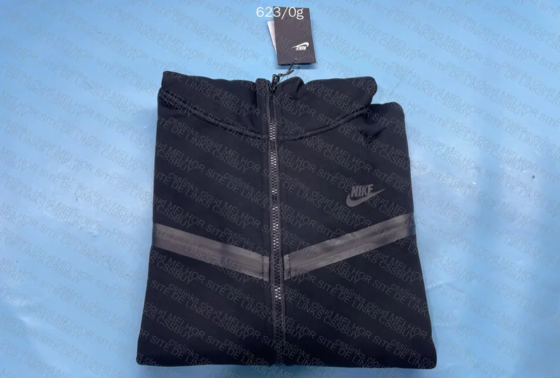 Nike Tech Black