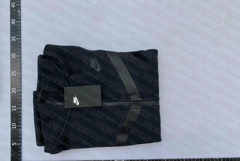 Nike Tech Black 4