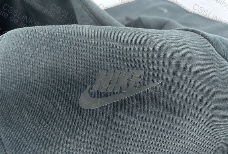 Nike tech preta (gl?)