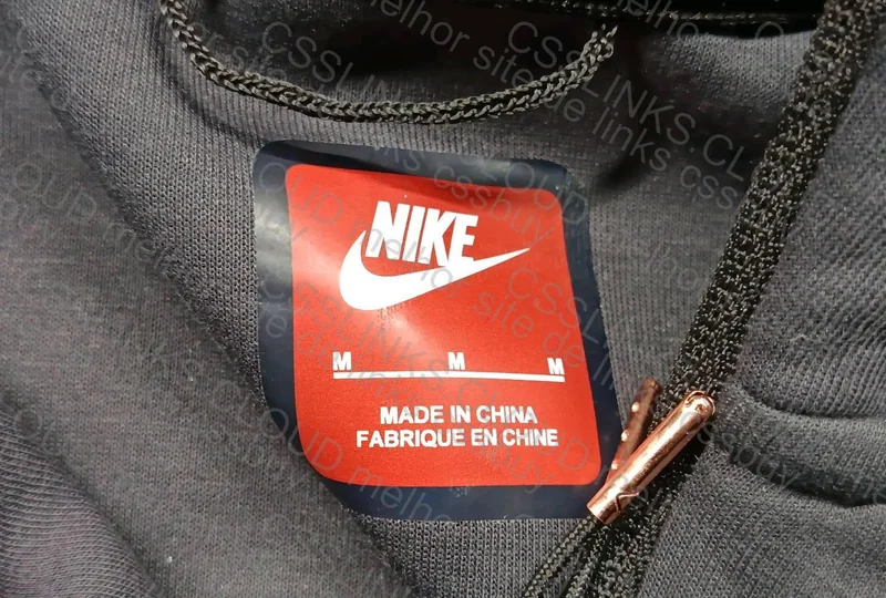 Nike Tech Syna