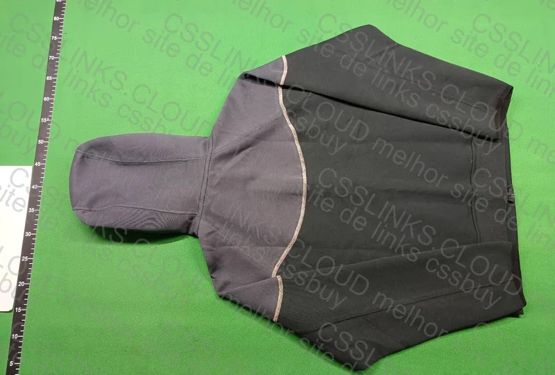 Nike Tech Syna 3