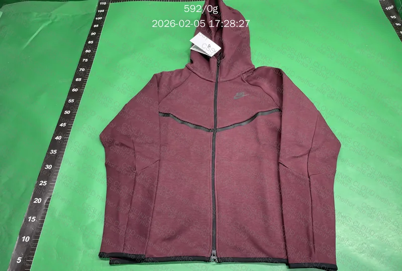Nike tech vinho 2