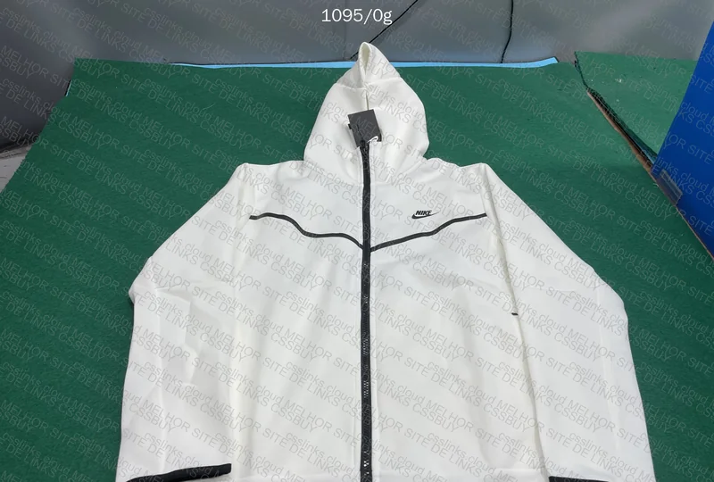 Nike TechFleece White