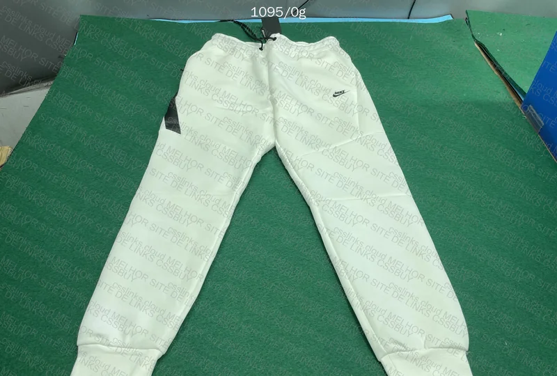 Nike TechFleece White 3