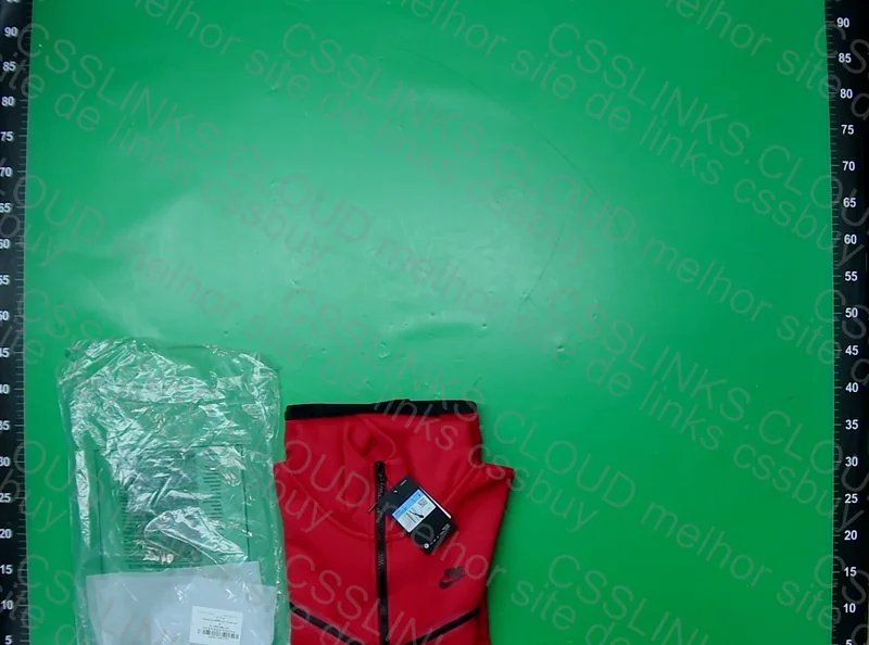 Nike Teech Fleece Vermelha 4