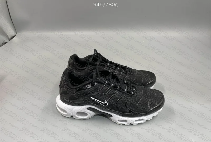 Nike Tn black and white GL ? 8