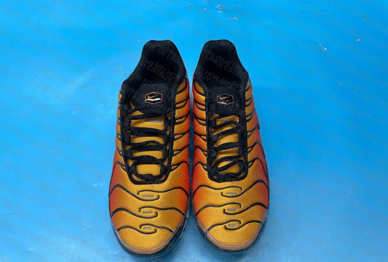 Nike TN PIMENTO
