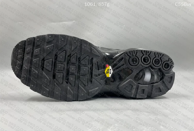 Nike TN Triple Black 7