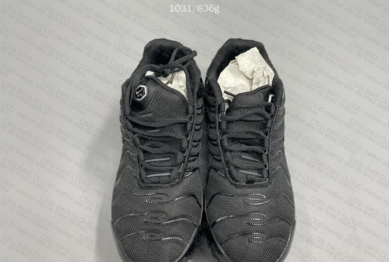 NIKE TN TRIPLE BLACK