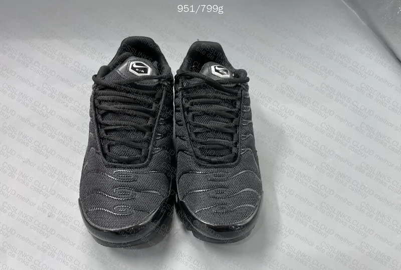Nike TN triple black 3