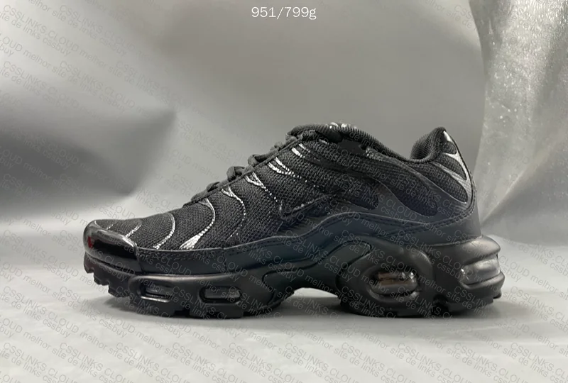 Nike TN triple black 9