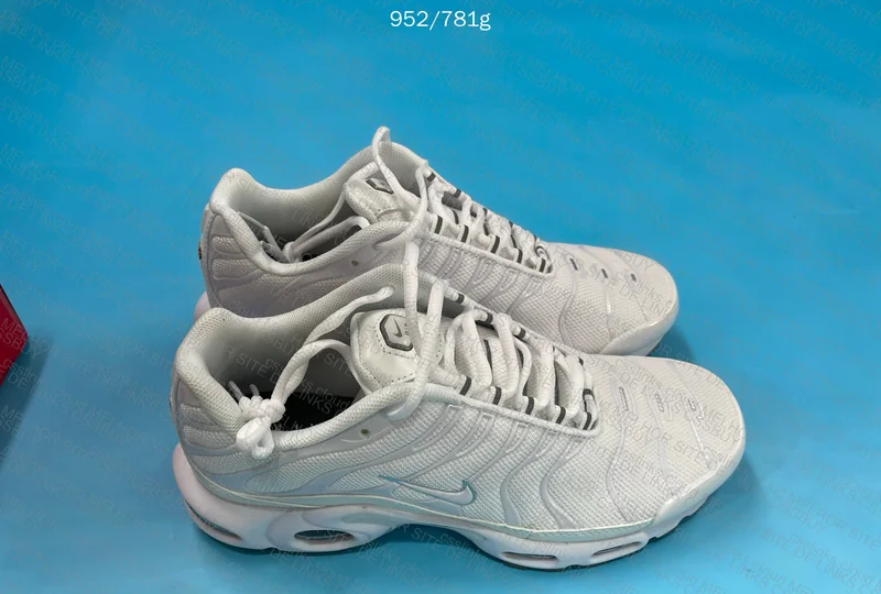 NIKE TN WHITE ⬜ 2