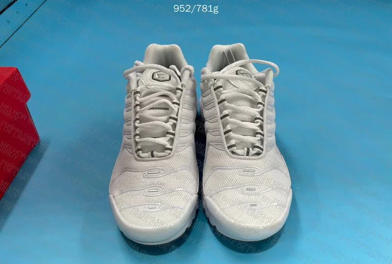 NIKE TN WHITE ⬜ 3