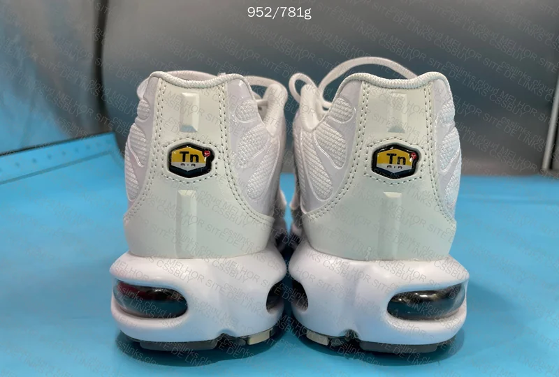 NIKE TN WHITE ⬜ 4