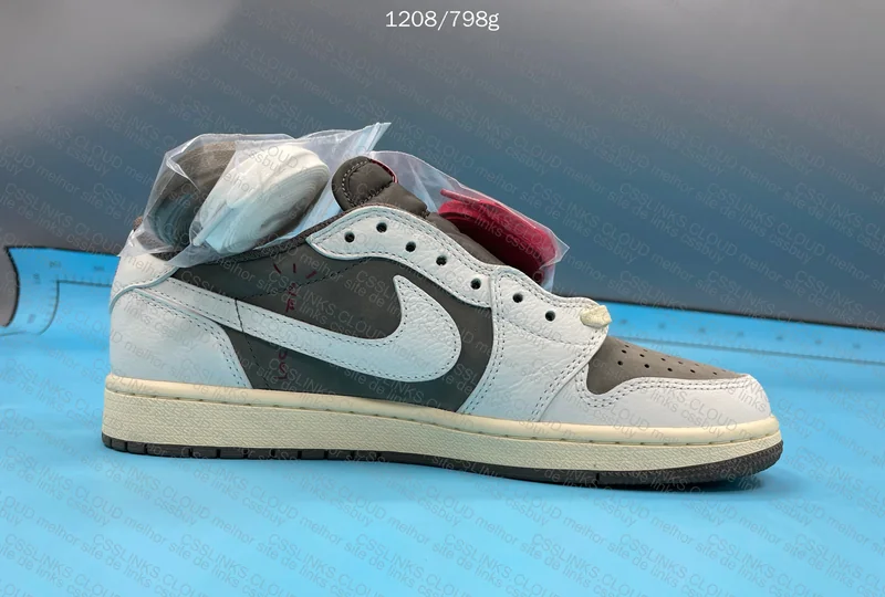 nike travis scott 3