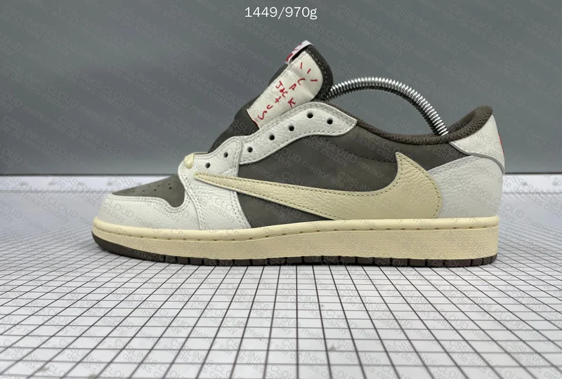 Nike Travis Scott - AJ1 Mocha 7