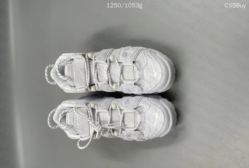 ⚪Nike Uptempo Triple White