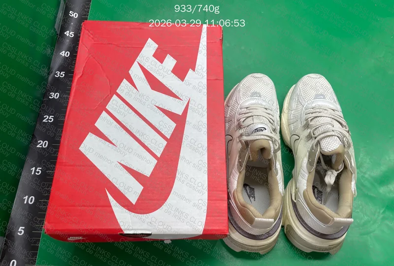 Nike v2k run 3