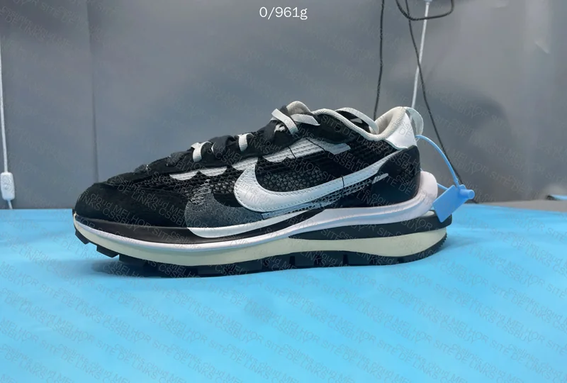Nike Vaporwaffle Sacai (AJUDEM) 8