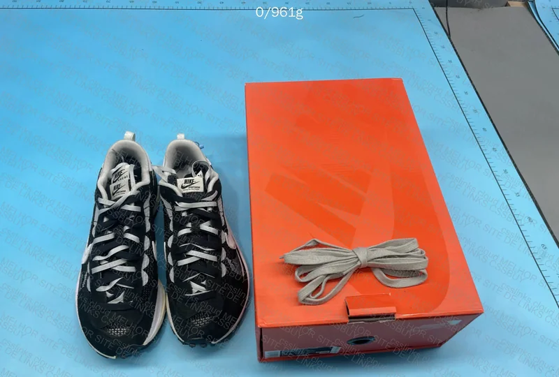 Nike Vaporwaffle Sacai (AJUDEM) 9