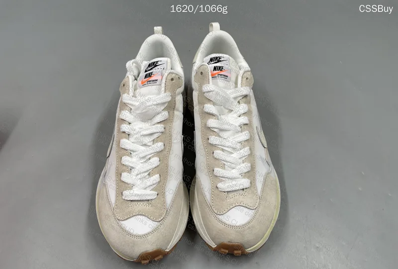 Nike Vaporwaffle X Sacai