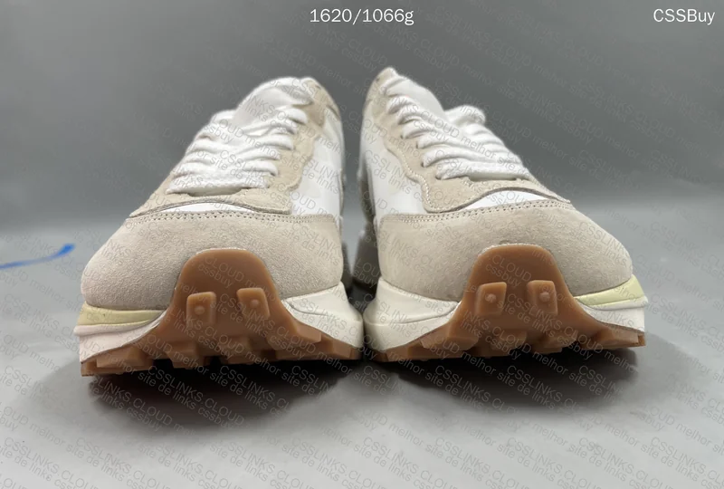 Nike Vaporwaffle X Sacai 2