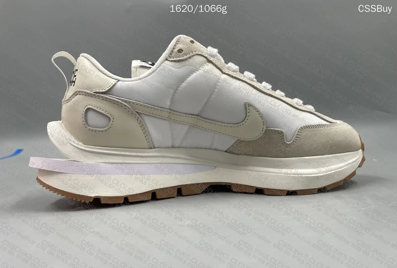 Nike Vaporwaffle X Sacai 4