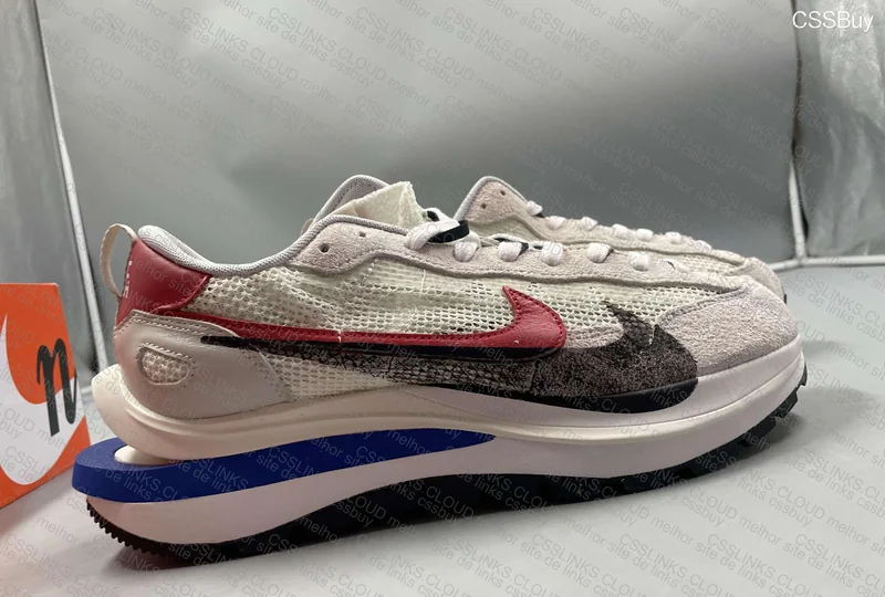 nike vaporwafle X sacai