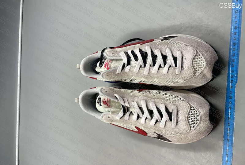 nike vaporwafle X sacai 3