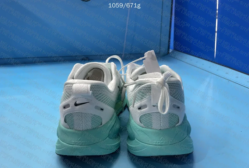 Nike Vomero 18