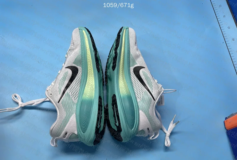 Nike Vomero 18 4